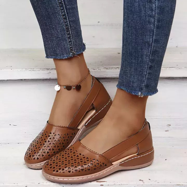 Sandali Estivi Donna Ortopedici con Zeppa e Intaglio in PU Stile Vintage