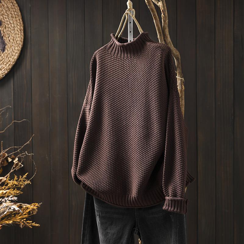 Maglione a collo alto con lavorazione a maglia a rombi tridimensionali