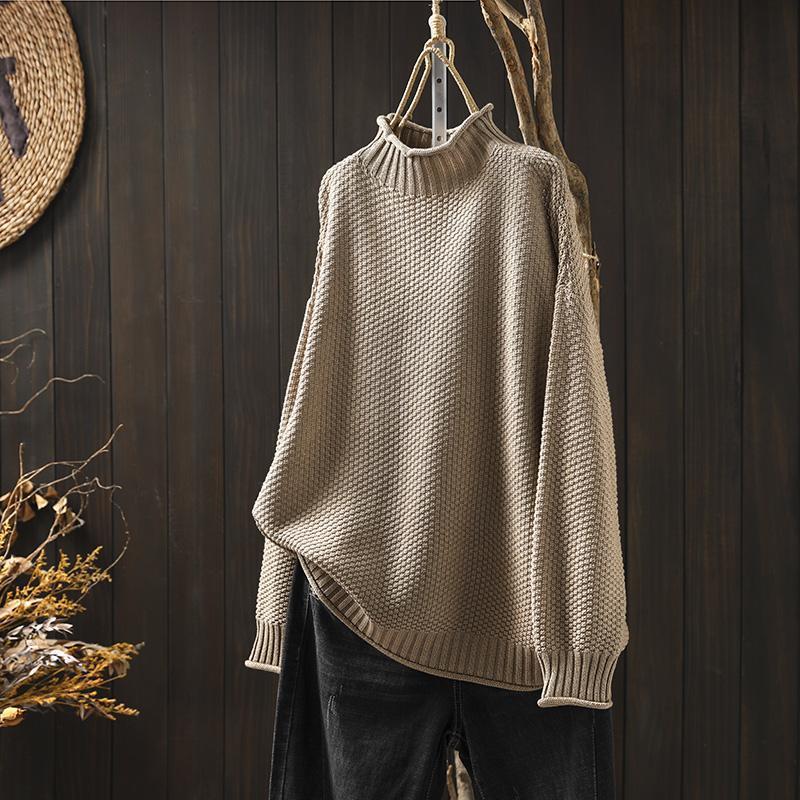 Maglione a collo alto con lavorazione a maglia a rombi tridimensionali