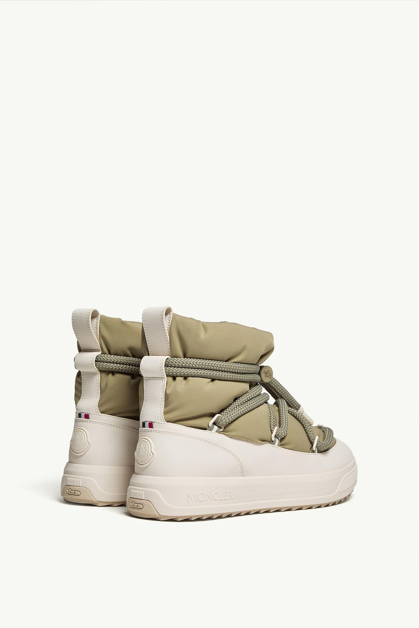 MC Altive Mid Snow Boots